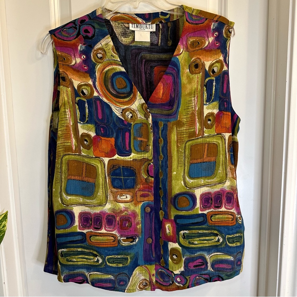 Women’s Graphic Print Sleeveless Button-up Shirt By Timbuktu Size Medium
